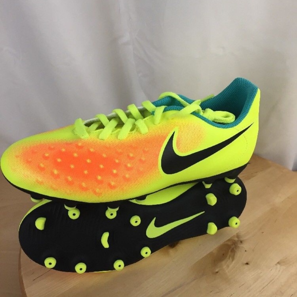 Nike Kids Jr Magista Ola Ii Fg Volt/Black Szl 4.5